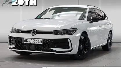 Gebraucht VW Passat R-line 150 PS (110 kW) 2025 Weiss Kombi