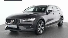 Gebraucht 2023 Volvo V60 CC Ultimate Kombi | 39.990 € (Fairer Preis)