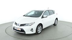 Weiß Gebraucht 2015 Toyota Auris Edition Limousine | 12.800 € (Fairer Preis)