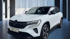 Weiss +schwarz gne Gebraucht 2024 Renault Austral Techno SUV | 28.990 € (Fairer Preis)