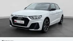 Gletscherweiß metallic Gebraucht 2024 Audi A1 S-Line Kleinwagen | 29.870 € (Fairer Preis)