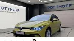 Gelb Gebraucht 2020 VW Golf VII Life Limousine | 19.777 € (Fairer Preis)