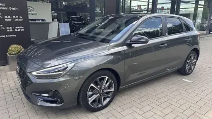 Gebraucht Hyundai i30 Edition 30+ 160 PS (117 kW) 2022 Grau Limousine