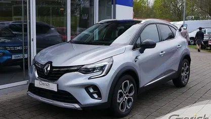 Highlandgrau metallic/dach blackpearlschwarz Gebraucht 2022 Renault Captur Intens SUV | 19.890 € (Fairer Preis)