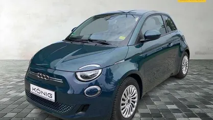 Grün Gebraucht 2023 Fiat 500e Kleinwagen | 19.998 € (Guter Preis)