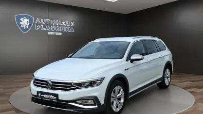 Gebraucht VW Passat 200 PS (147 kW) 2024 Gletscherweiß Kombi