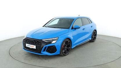 Używany Audi RS3 Sport 400 KM (294 kW) 2023 Niebieski Sedan/Limuzyna