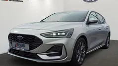 Gebraucht 2023 Ford Focus ST-Line X Limousine | 23.980 € (Fairer Preis)