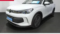 Weiß Gebraucht 2024 VW Tiguan Life SUV | 33.880 € (Fairer Preis)