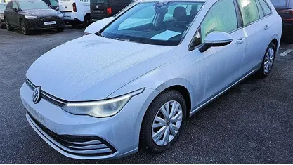 Gebraucht VW Golf VIII Life 131 PS (96 kW) 2023 Kombi