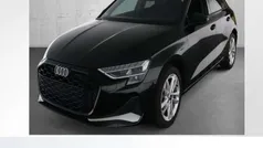 Mythosschwarz metallic Gebraucht 2024 Audi A3 Sportback Limousine | 28.980 € (Guter Preis)