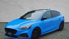 Nitroblau Gebraucht 2022 Ford Focus Limousine | 28.850 € (Guter Preis)