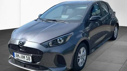 Grau Gebraucht 2024 Mazda 2 Center-Line Limousine | 19.990 € (Fairer Preis)