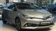 New medium silver/ grey Gebraucht 2017 Toyota Auris Hybrid Edition-S Limousine | 14.999 € (Fairer Preis)