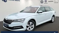 Weiss Gebraucht 2021 Skoda Superb Ambition Kombi | 22.299 € (Guter Preis)