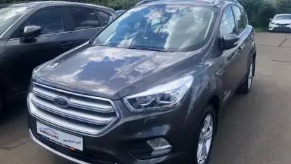 Gebraucht Ford Kuga Titanium 182 PS (133 kW) 2017 Grau SUV