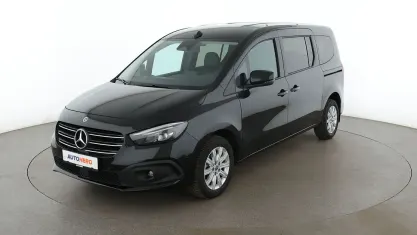 Gebraucht Mercedes T180 Progressive 131 PS (96 kW) 2025 Schwarz Van / Kleinbus
