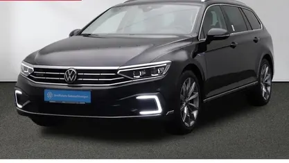 Schwarz Gebraucht 2023 VW Passat GTE Kombi | 24.880 € (Fairer Preis)