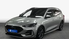Moondust silver (metallic) Gebraucht 2023 Ford Focus ST-Line Kombi | 24.700 € (Guter Preis)