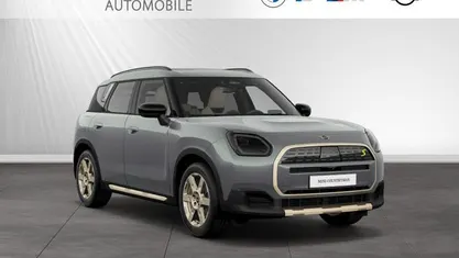 Smokey green metallic Gebraucht 2024 Mini Countryman SUV | 38.800 € (Fairer Preis)