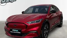 Rot Gebraucht 2022 Ford Mustang Mach-E Basis SUV | 31.990 € (Guter Preis)