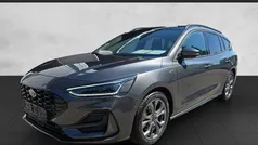 Magneticgrau (grau) Gebraucht 2023 Ford Focus ST-Line Kombi | 25.900 € (Fairer Preis)
