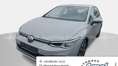 Mondsteingrau Gebraucht 2021 VW Golf VIII United Limousine | 20.690 € (Fairer Preis)