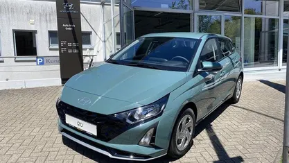 Gebraucht Hyundai i20 Select 101 PS (74 kW) 2025 Limousine