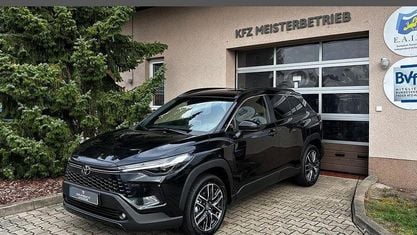 Nowe Toyota Corolla Cross Style 178 KM (130 kW) 2026 Czarny SUV