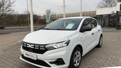 Gebraucht Dacia Sandero Essentiel 91 PS (66 kW) 2024 Gletscherweiss (weiß) Limousine