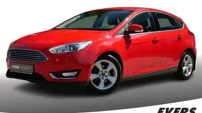 Gebraucht Ford Focus Titanium 125 PS (91 kW) 2016 Racerot Limousine