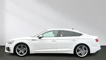 Gebraucht Audi A5 Sportback S-Line 265 PS (194 kW) 2022 Ibisweiß Kleinwagen