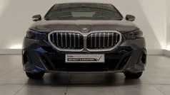 Grau Gebraucht 2024 BMW 520 M Sport Limousine | 53.260 € (Superpreis)