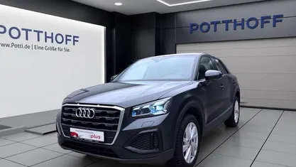 Grau Gebraucht 2025 Audi Q2 Comfort SUV | 25.750 € (Fairer Preis)