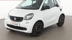Weiß Gebraucht 2018 Smart ForTwo Coupé Basis Kleinwagen | 9.990 € (Fairer Preis)