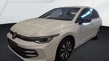Gebraucht VW Golf VIII Life 150 PS (110 kW) 2025 Limousine