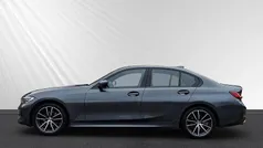 Grau Gebraucht 2022 BMW 320 Sport Line Limousine | 29.998 € (Fairer Preis)