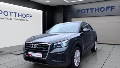 Grau Gebraucht 2025 Audi Q2 Comfort SUV | 26.450 € (Fairer Preis)