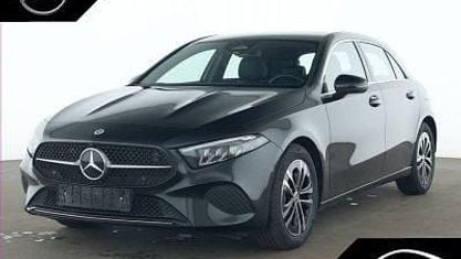 Używany Mercedes A180 Advanced 136 KM (100 kW) 2025 Czarny Sedan/Limuzyna