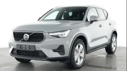 Grau Gebraucht 2025 Volvo XC40 Core SUV | 33.940 € (Fairer Preis)