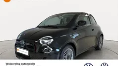 Onyx schwarz, uni Gebraucht 2023 Fiat 500e Icon Kleinwagen | 17.599 € (Fairer Preis)