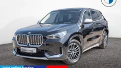 Saphirschwarz Gebraucht 2023 BMW iX1 xLine SUV | 41.900 € (Guter Preis)