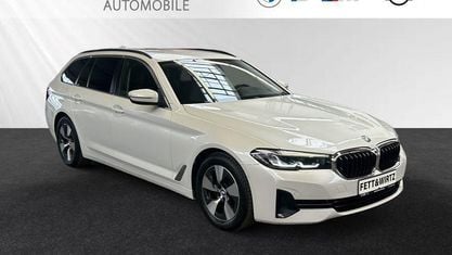 Używany BMW 520 Efficient Dynamics 190 KM (139 kW) 2022 Biały Kombi