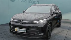 Schwarz Gebraucht 2024 VW Tiguan Life SUV | 36.530 € (Fairer Preis)