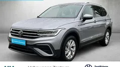 Pyritsilber metallic Gebraucht 2024 VW Tiguan Allspace Life SUV | 35.980 € (Guter Preis)