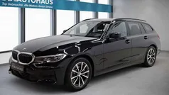 Schwarz Gebraucht 2021 BMW 330e Advantage Kombi | 24.980 € (Fairer Preis)