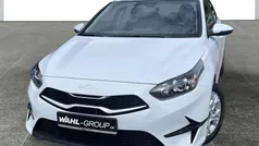 Weiß Neu 2025 Kia Ceed Limousine | 22.890 € (Guter Preis)