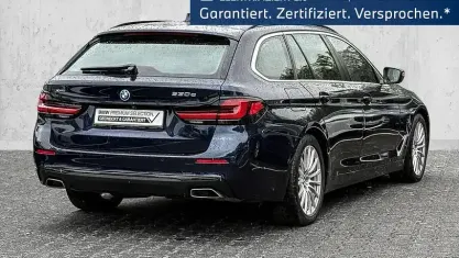Gebraucht BMW 530e Sport Line 184 PS (135 kW) 2022 Blau Kombi