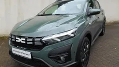 Grau (safari grüngrau) Neu 2024 Dacia Sandero Expression Kleinwagen | 18.480 € (Fairer Preis)