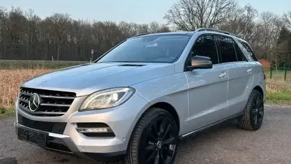 Gebraucht Mercedes ML350 258 PS (189 kW) 2012 Silber SUV